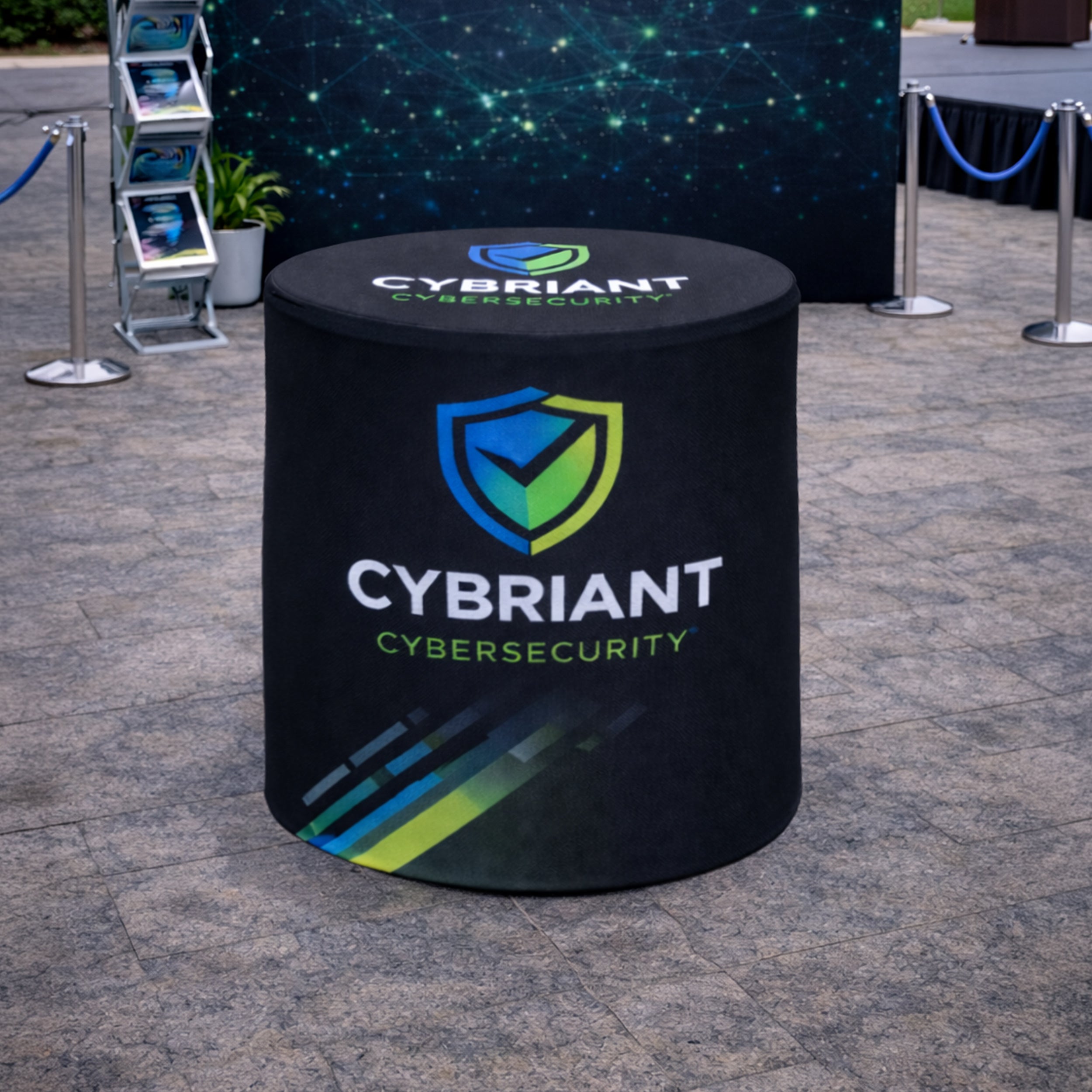 505_Round Fitted Table Covers Lifestyle Image