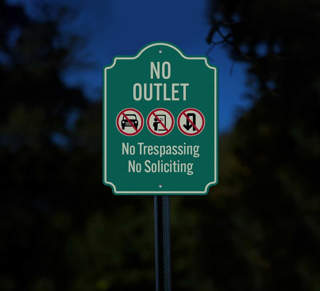 No Trespassing Or Soliciting Aluminum Sign (Reflective)