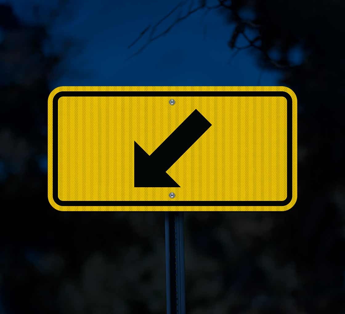 Left Diagonal Arrow Aluminum Sign (EGR Reflective)