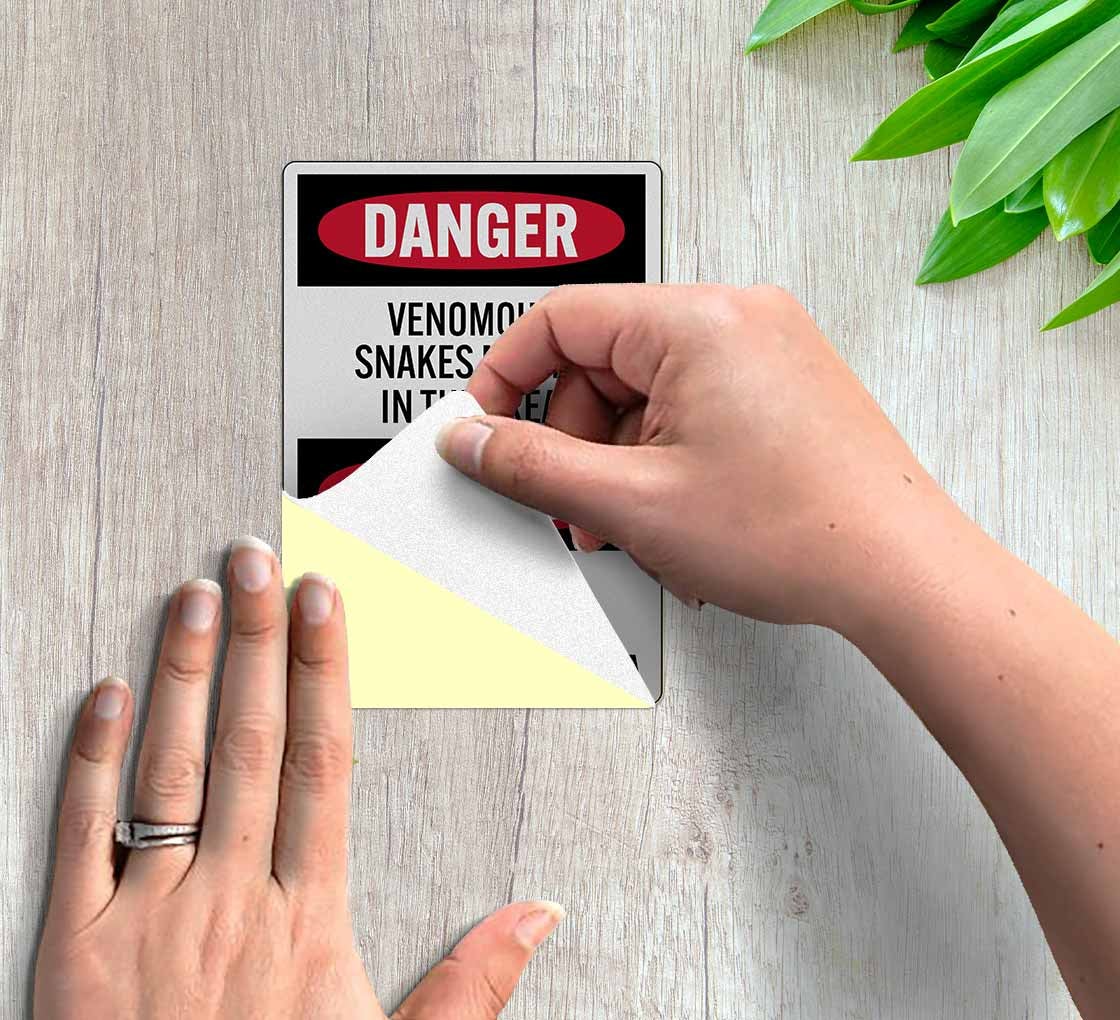 Bilingual OSHA Venomous Snakes Area Decal (Reflective)