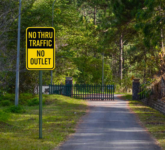 No Thru Traffic No Outlet Aluminum Sign (Non Reflective)